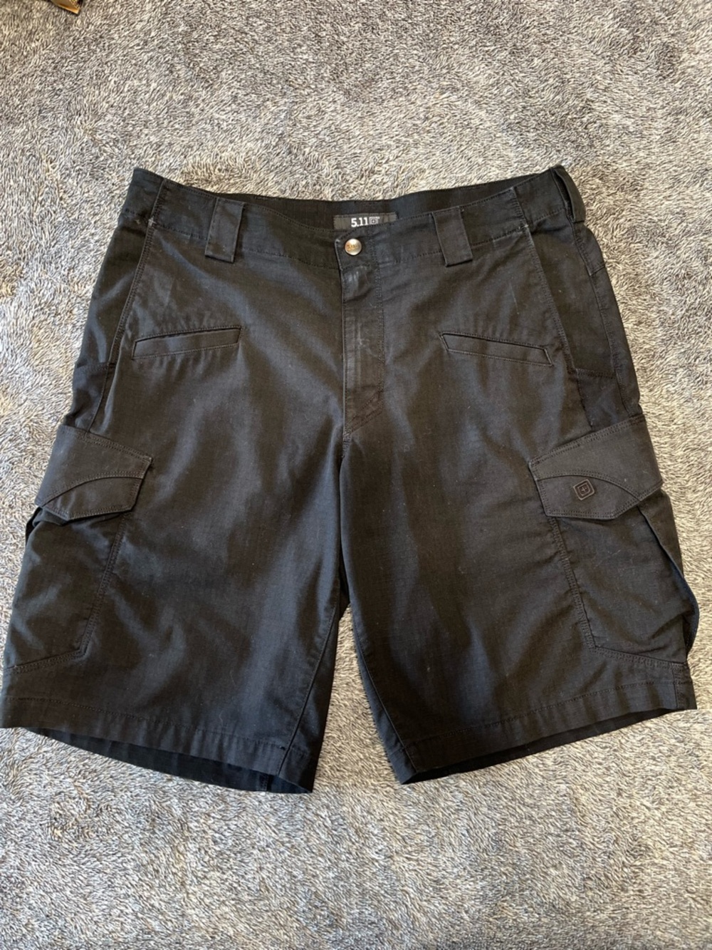 5.11 Tactical Black Stryke Cargo Shorts Size 33
